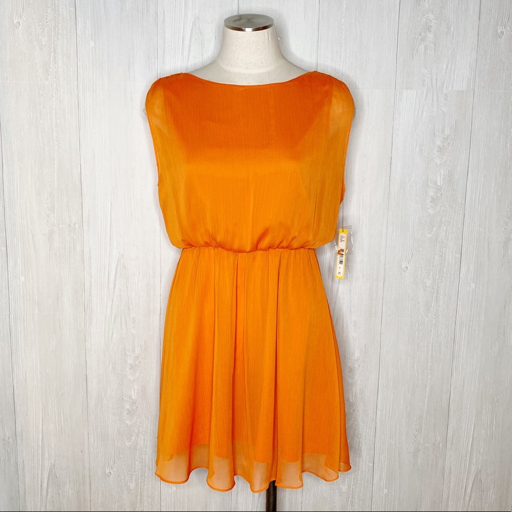 Alice + Olivia | NWT Open Back Blouson Dress Sz. 2